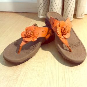 Therafit flower sandals